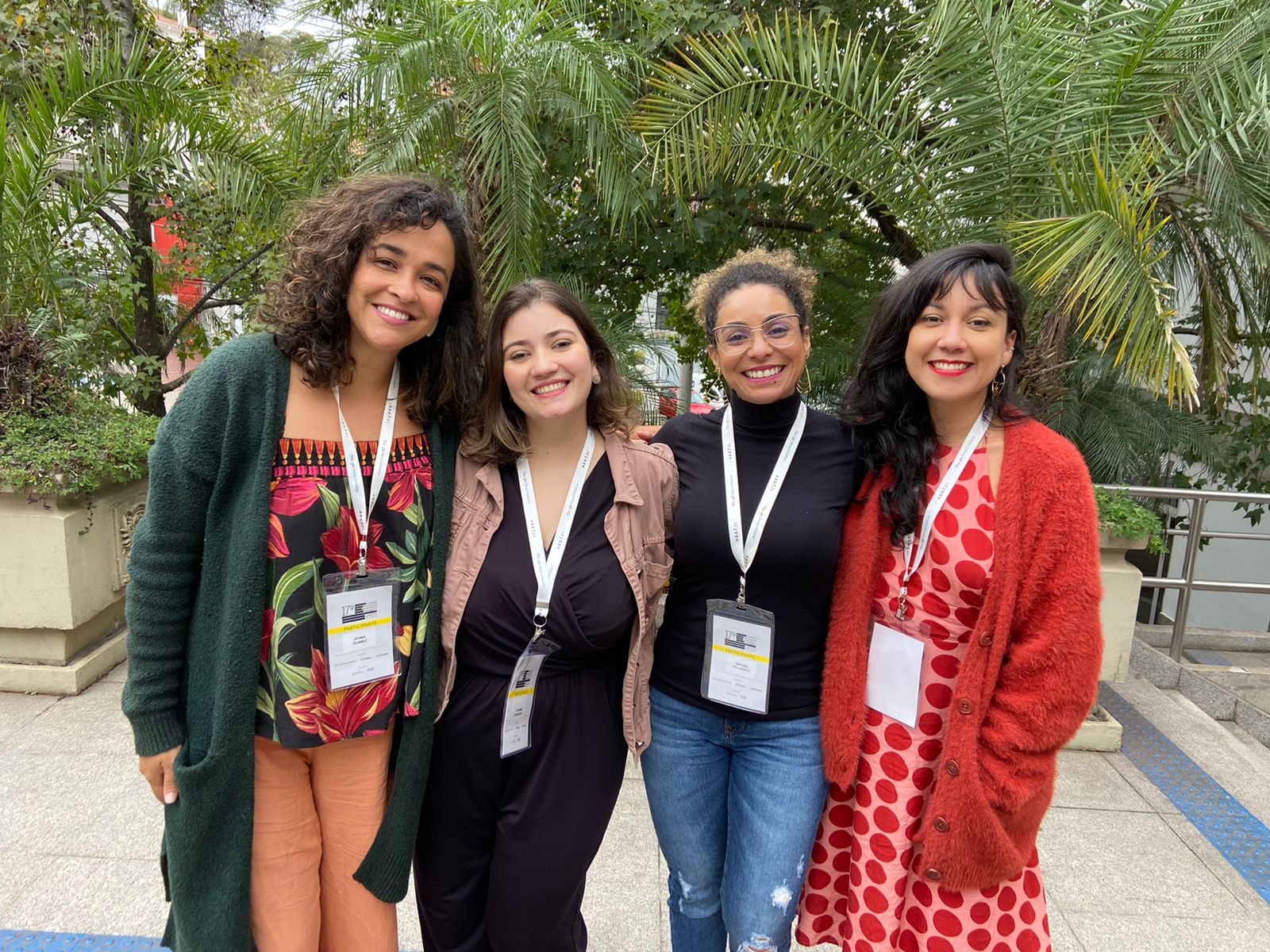 Foto mostra a equipe Cajueira